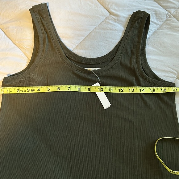 Madewell NWT tank top army green - Picture 4 of 8